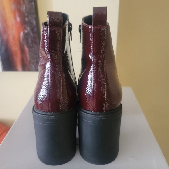 Steve Madden Burgundy Turbo Booties - Picture 4 of 8